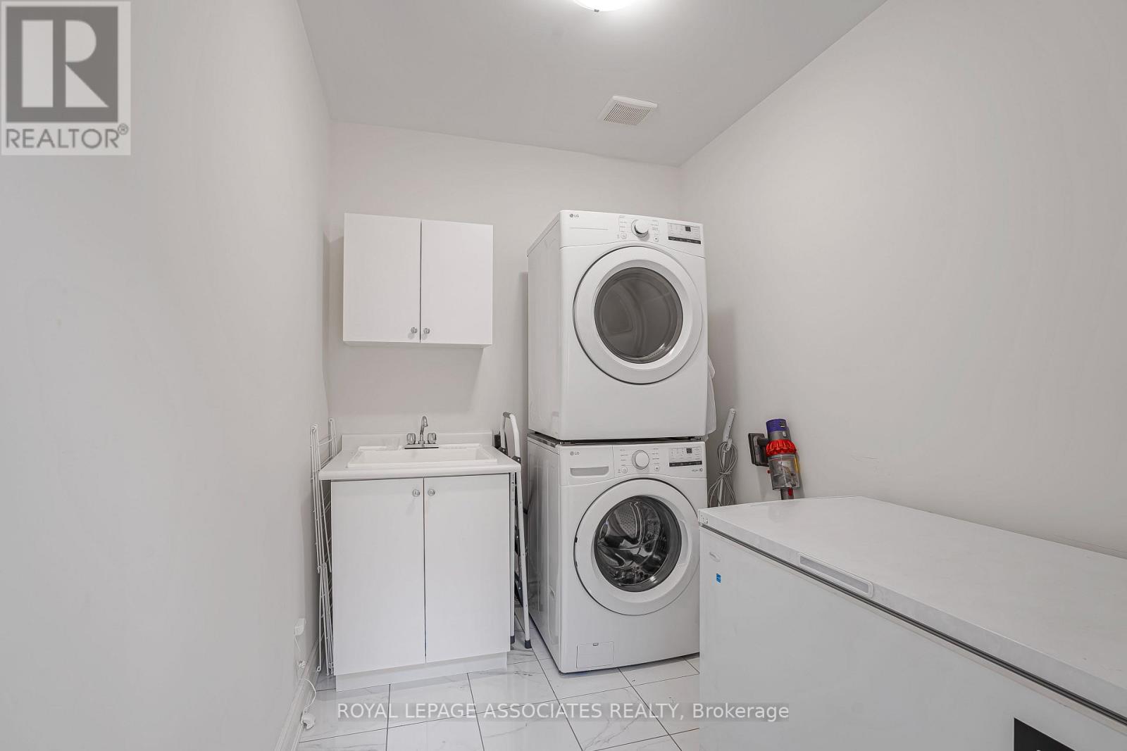 2201 CRYSTAL DRIVE - 20