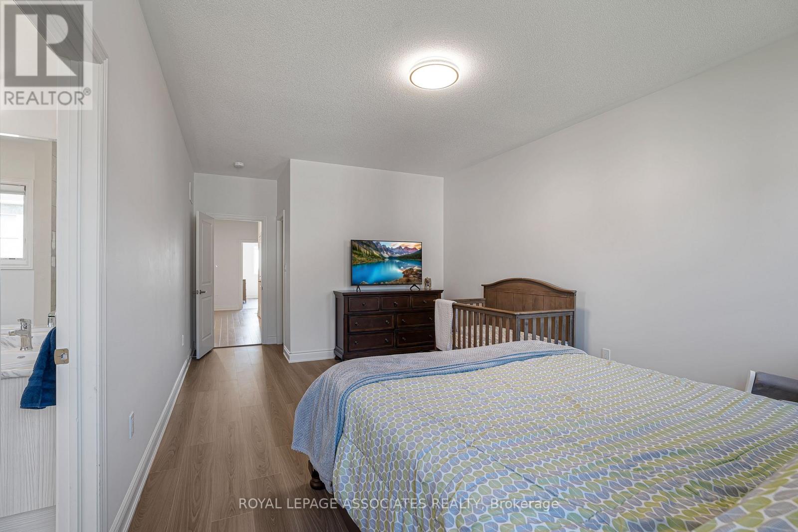 2201 CRYSTAL DRIVE - 25