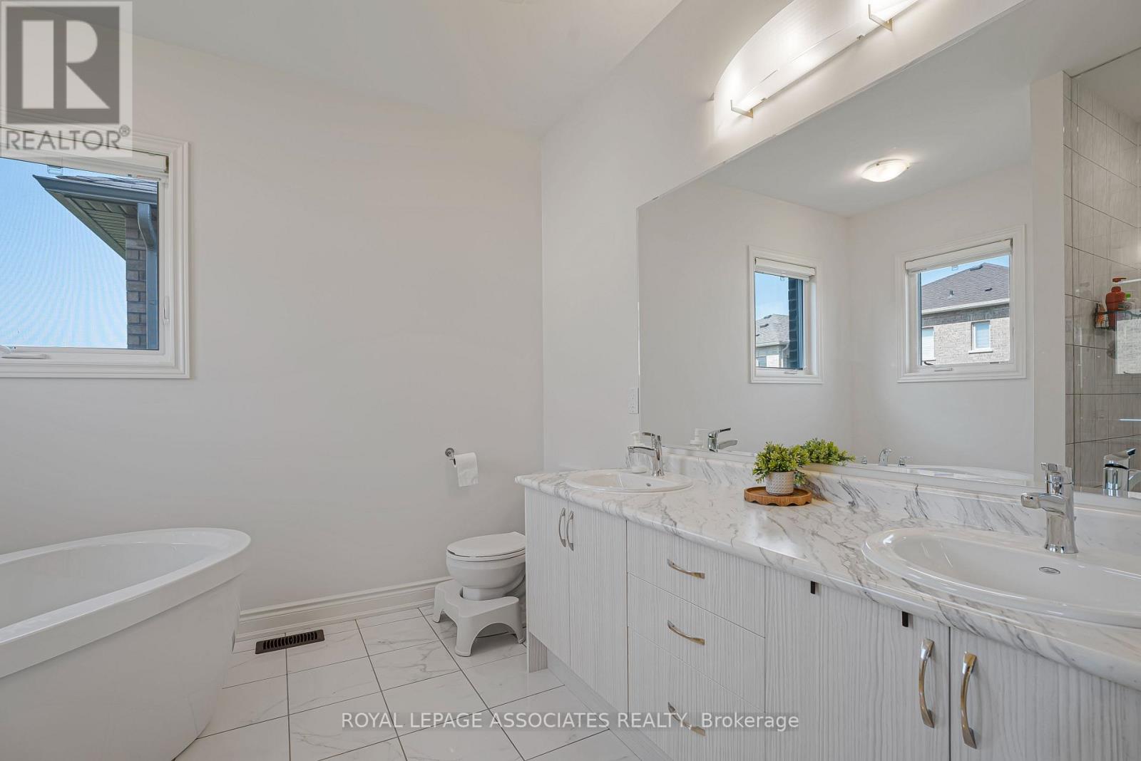 2201 CRYSTAL DRIVE - 27