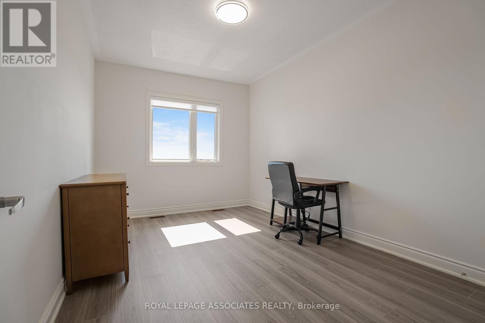 2201 CRYSTAL DRIVE - 34