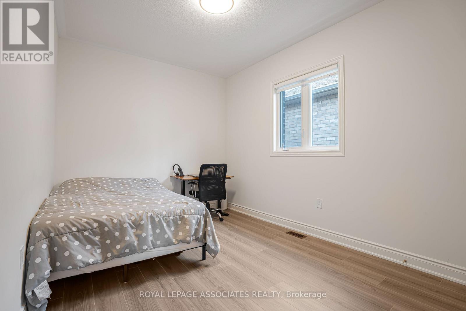 2201 CRYSTAL DRIVE - 35