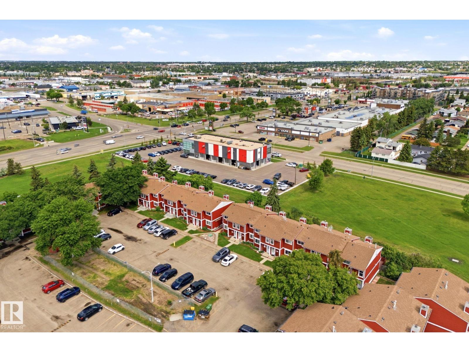 #41 4707 126 AV NW - 33