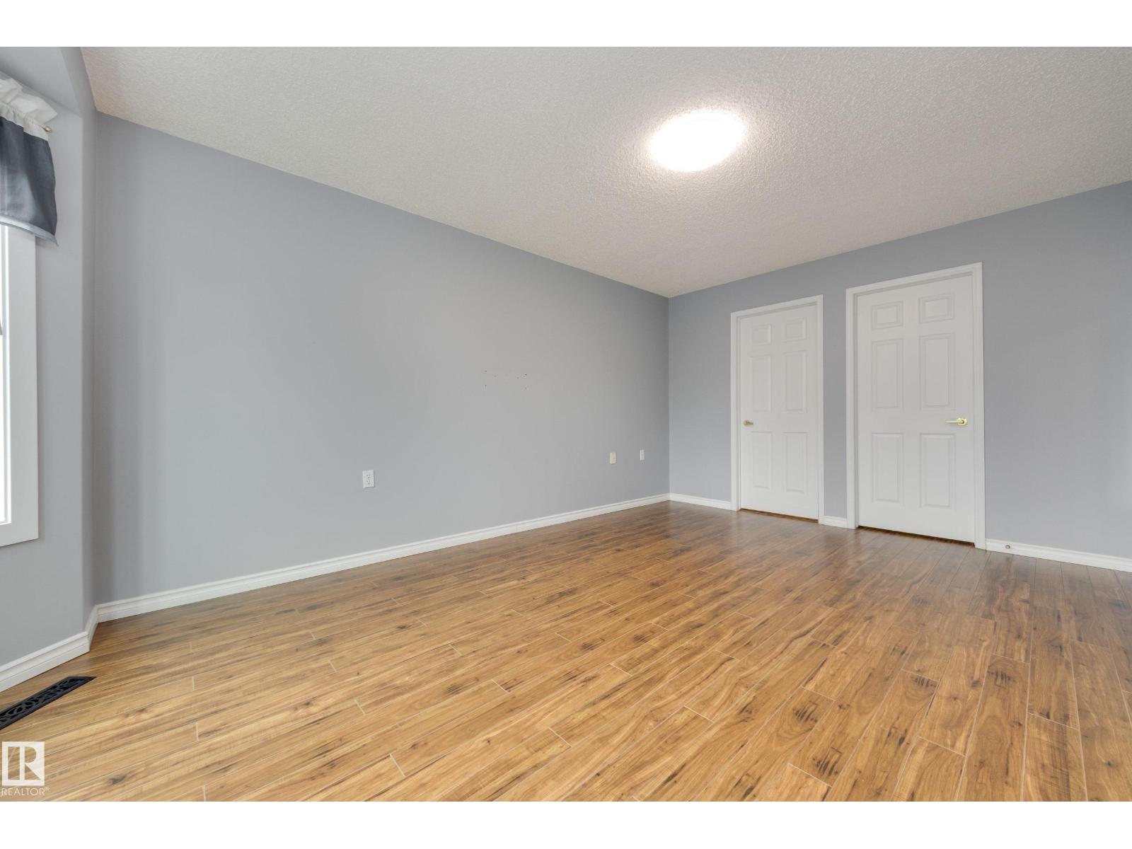 6558 158 AV NW - 19
