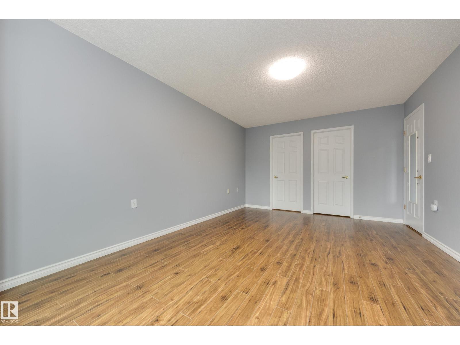 6558 158 AV NW - 20