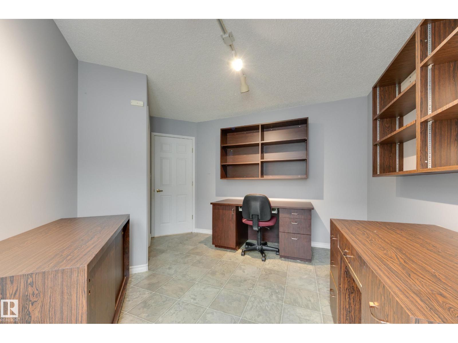 6558 158 AV NW - 27