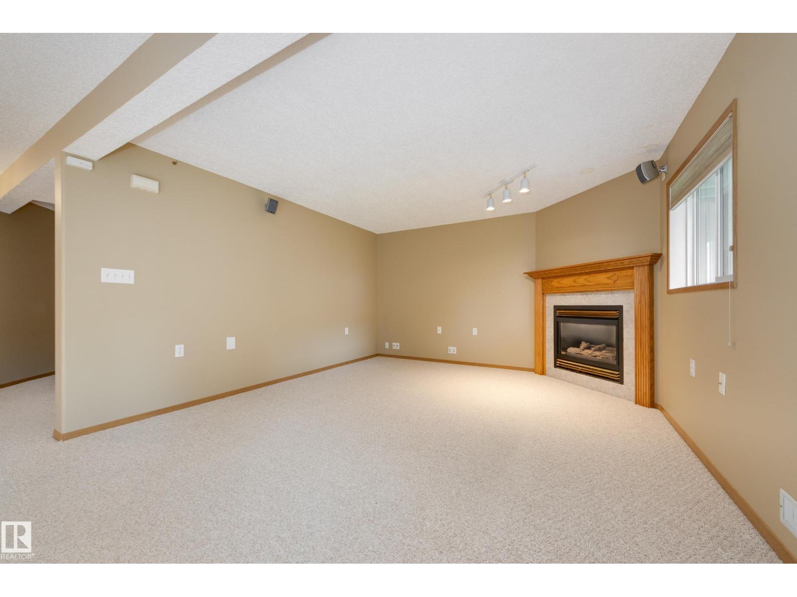 6558 158 AV NW - 38