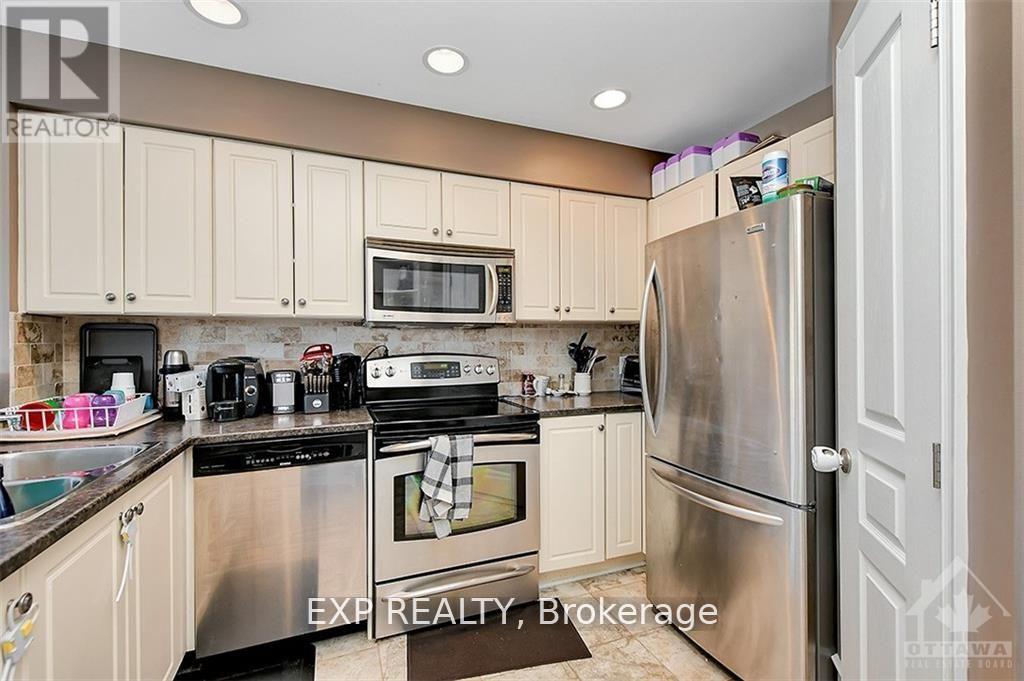 3 Bed, 2 Bath House for Rent in Ottawa – 535 SALZBURG DRIVE, Ottawa – MLS# X13598788 - Image 11