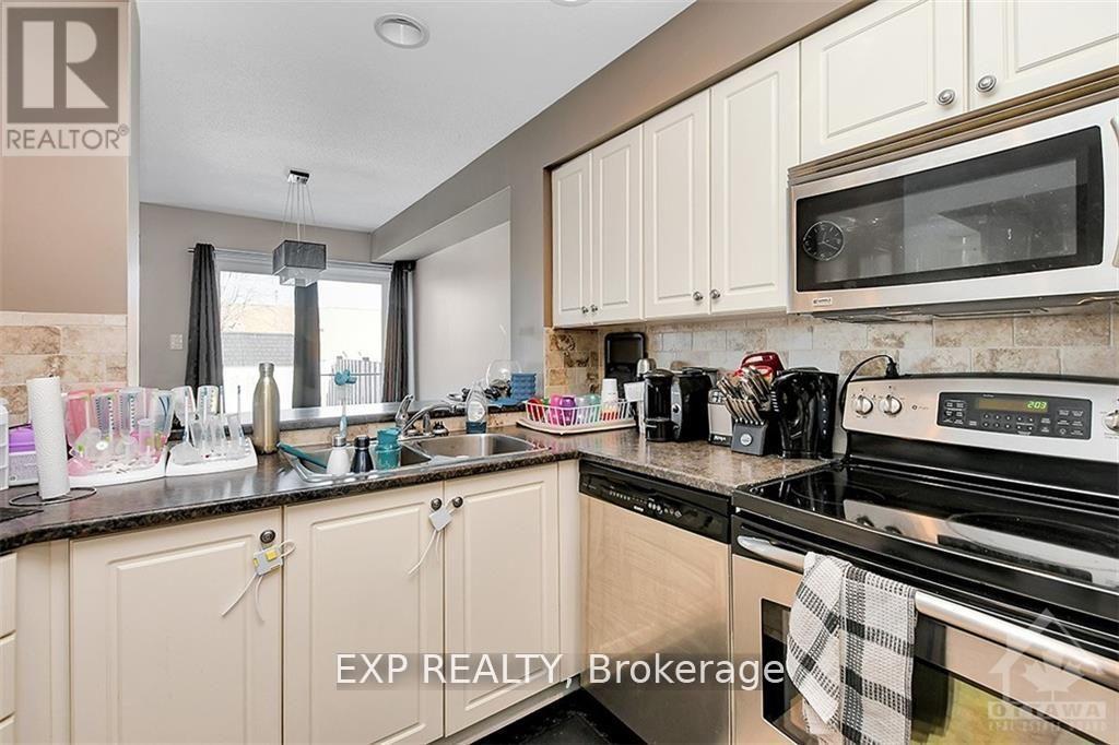 3 Bed, 2 Bath House for Rent in Ottawa – 535 SALZBURG DRIVE, Ottawa – MLS# X13598788 - Image 14