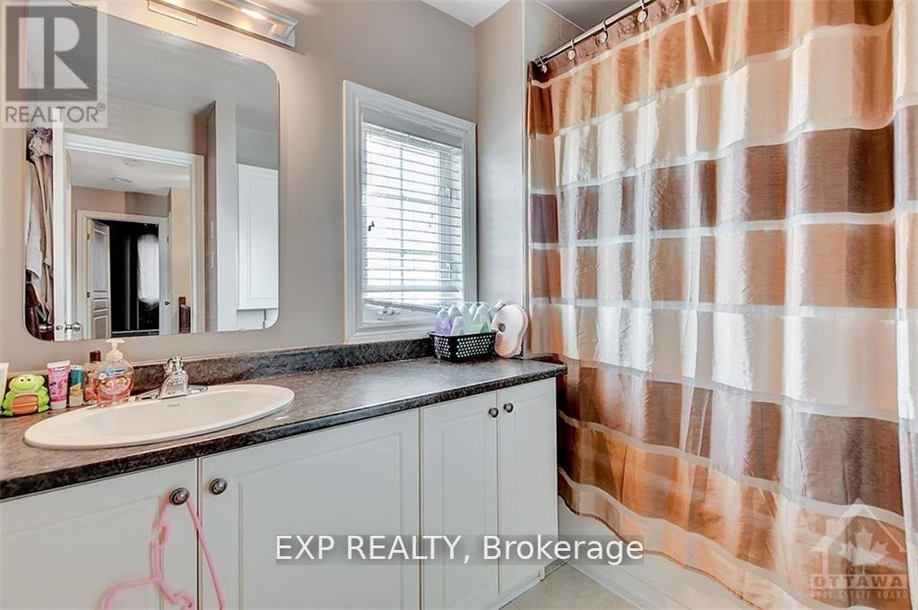 3 Bed, 2 Bath House for Rent in Ottawa – 535 SALZBURG DRIVE, Ottawa – MLS# X13598788 - Image 23
