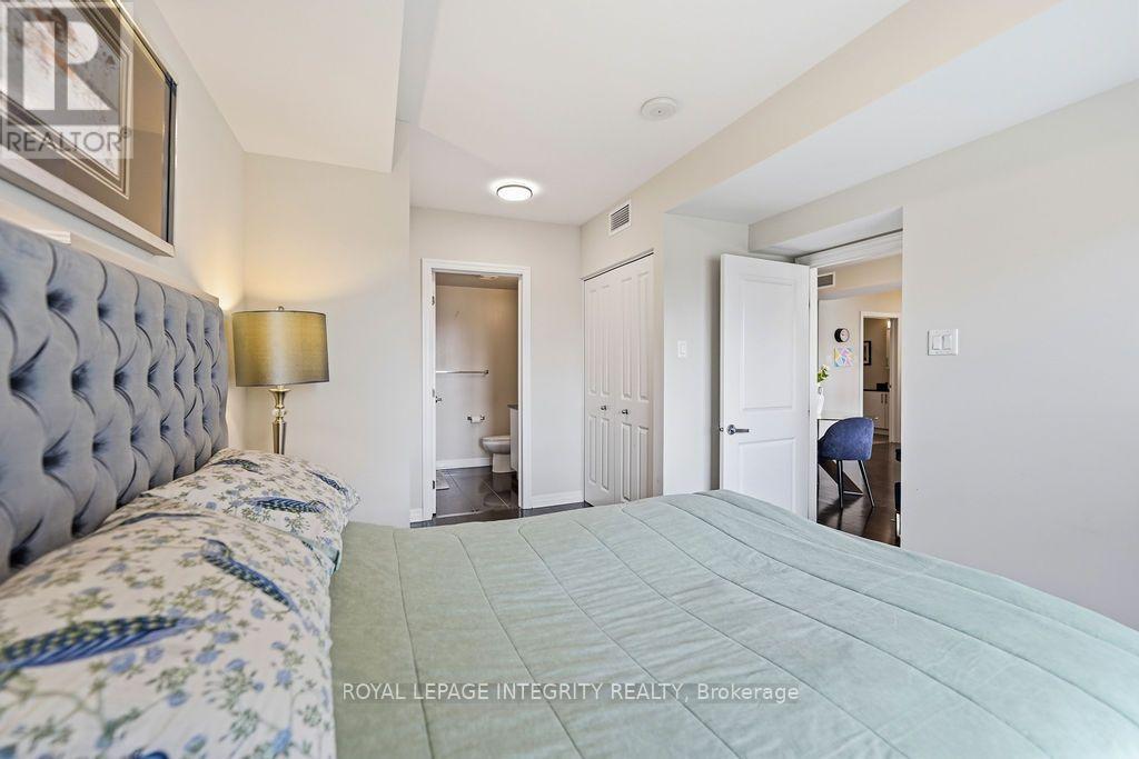 #802 195 BESSERER STREET - 33
