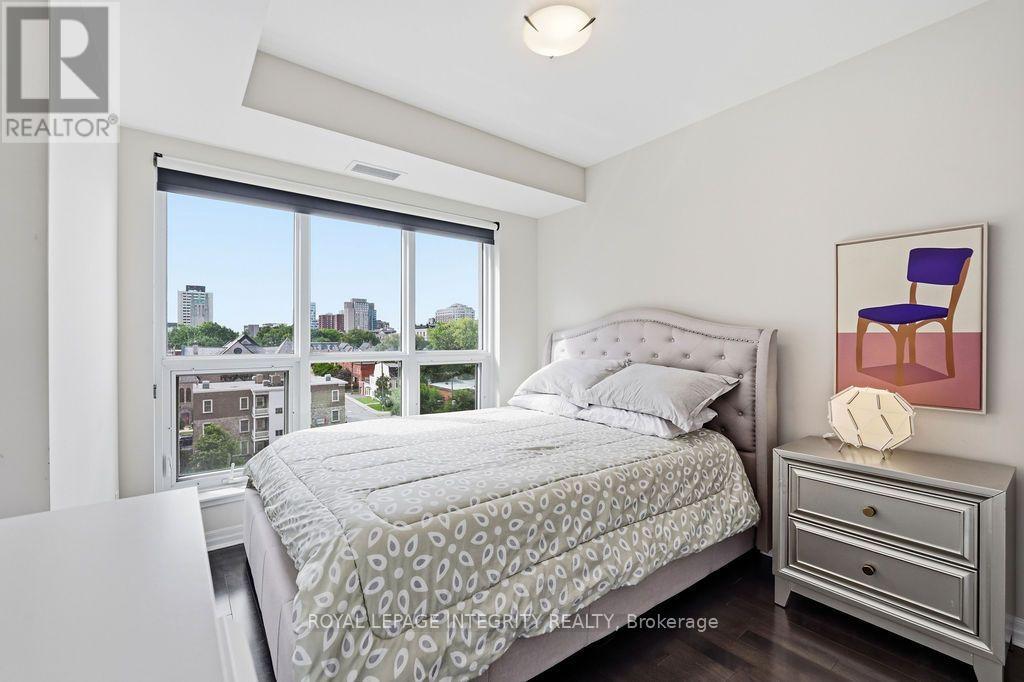 #802 195 BESSERER STREET - 37