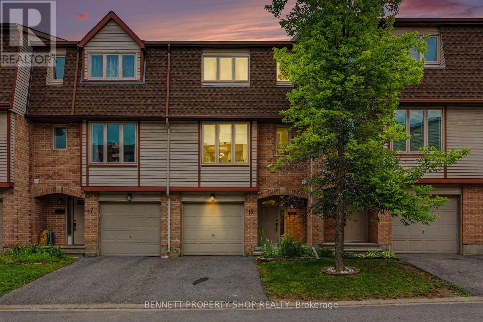19 LIGHTFOOT PLACE - 17