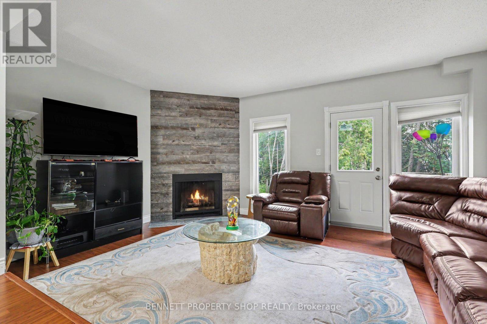 19 LIGHTFOOT PLACE - 4