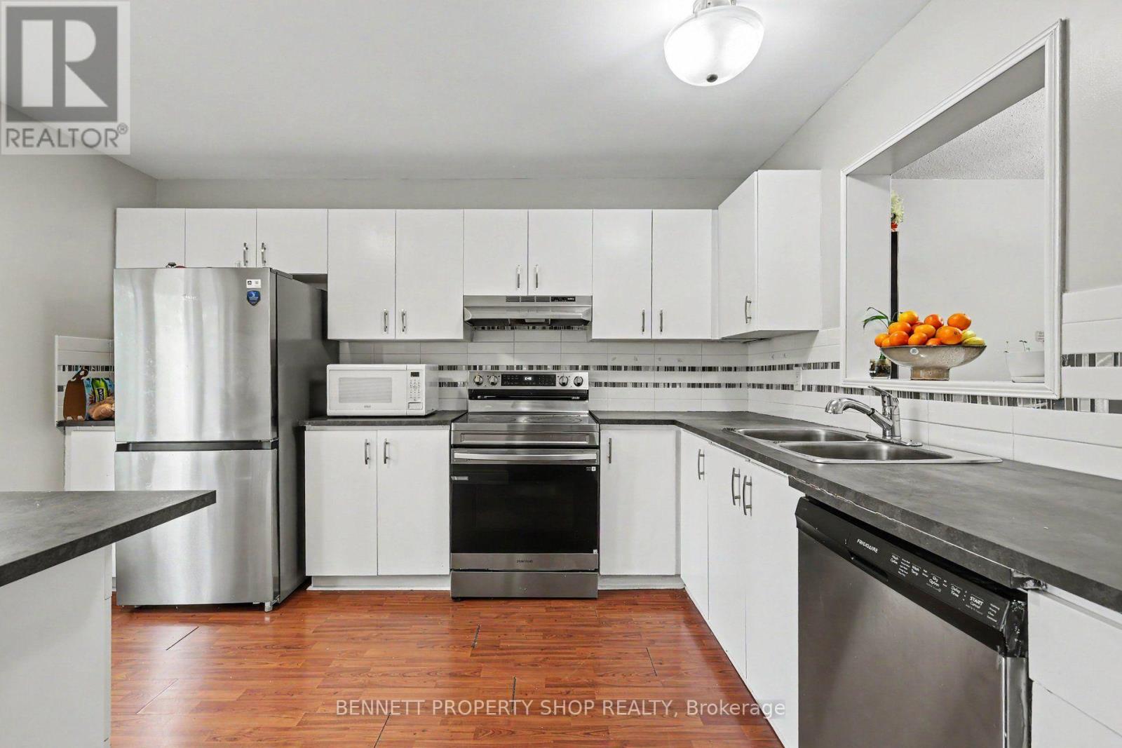 19 LIGHTFOOT PLACE - 6
