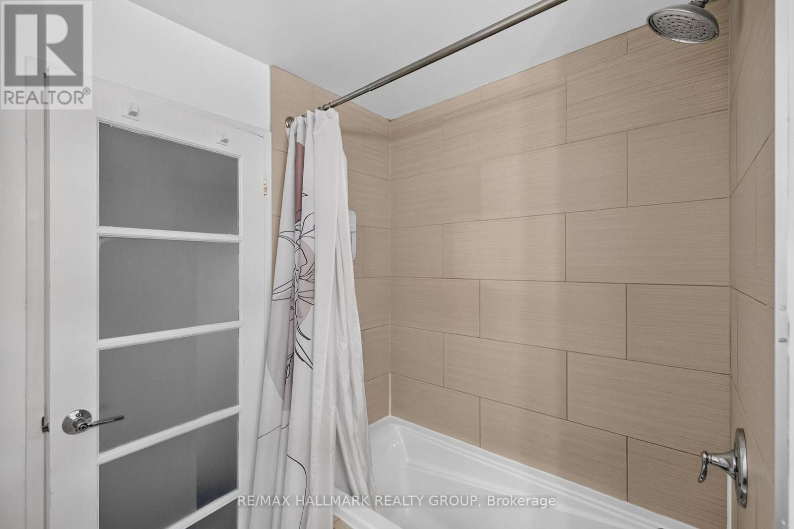 #510 199 KENT STREET - Image 27