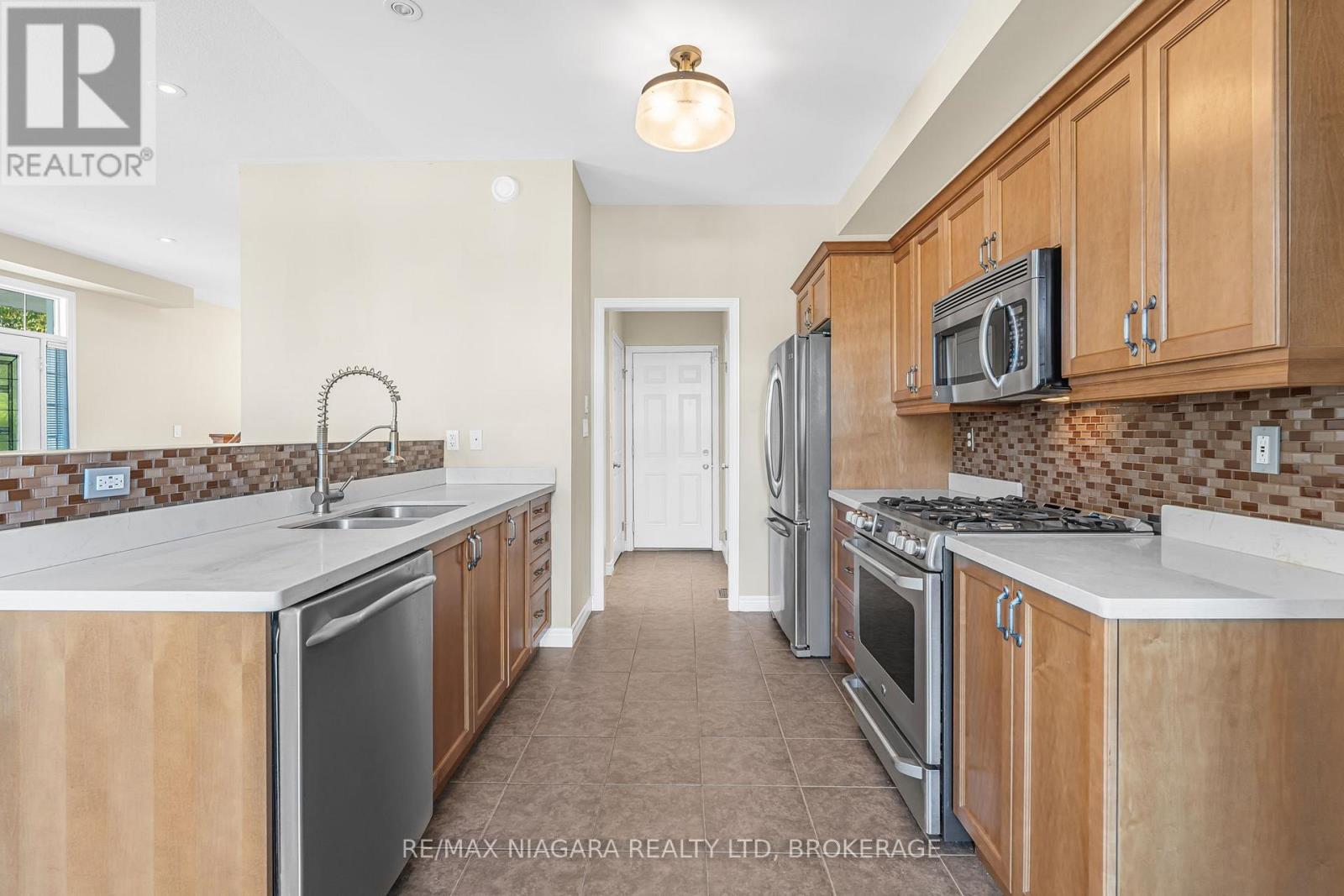 750 LAKESHORE ROAD - Image 10
