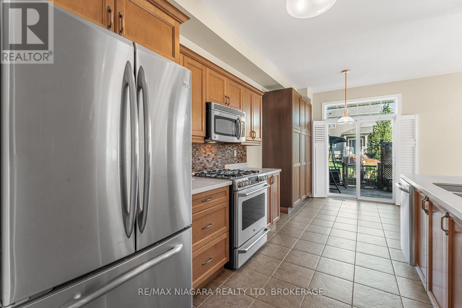 750 LAKESHORE ROAD - Image 12