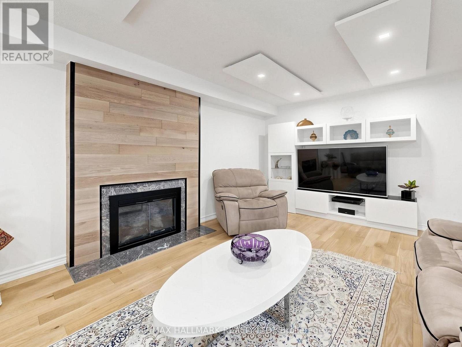 54 STAVE CRESCENT - 12