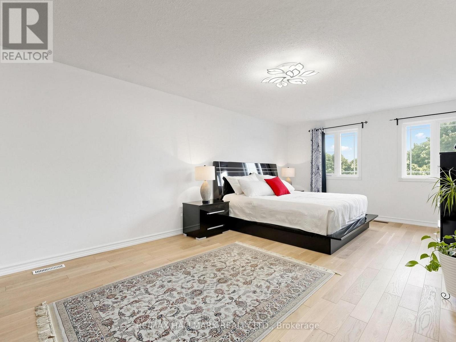 54 STAVE CRESCENT - 24