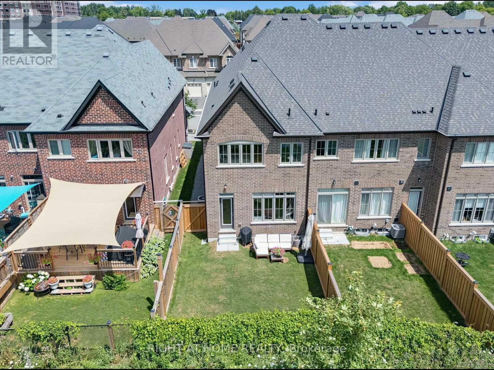 64 BEECHBOROUGH CRESCENT - 4