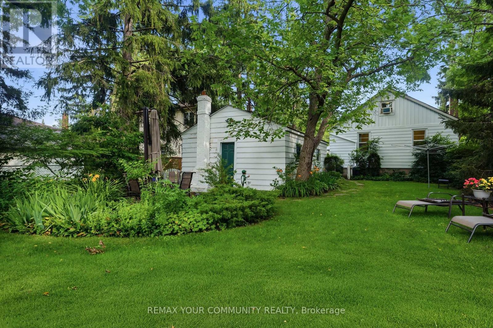 223 RICHMOND STREET - 22