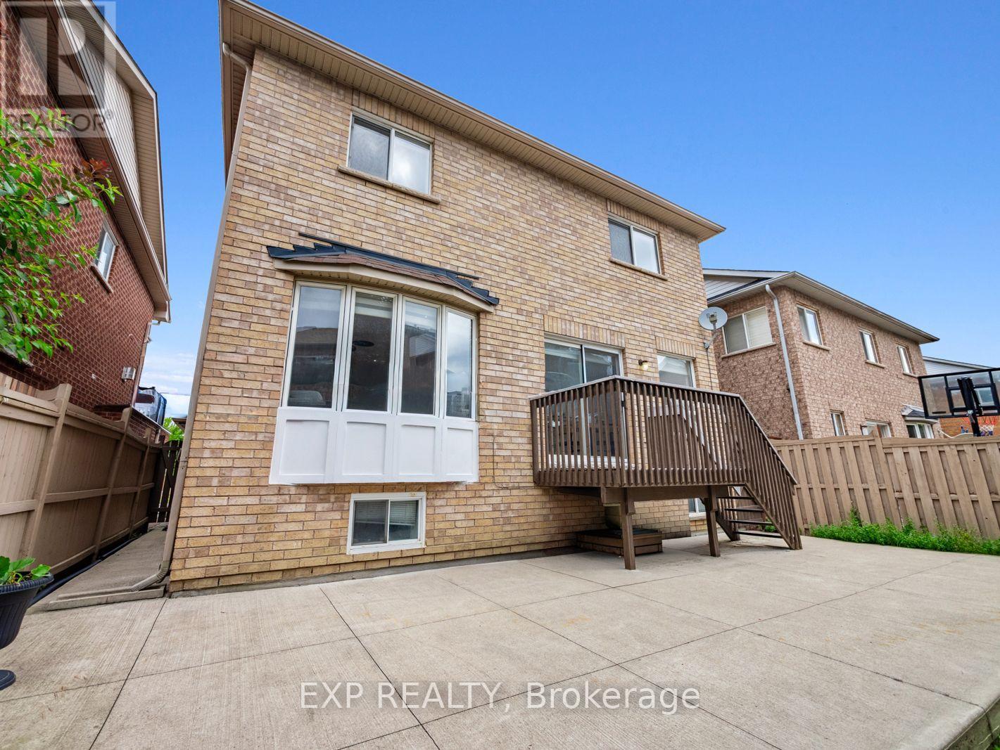 1 SEDGEWICK CIRCLE - 27