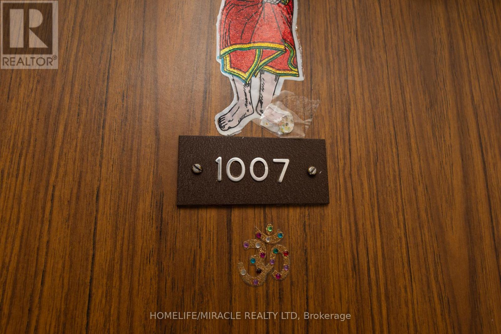 #1007 49 SILVERSTONE DRIVE - 14