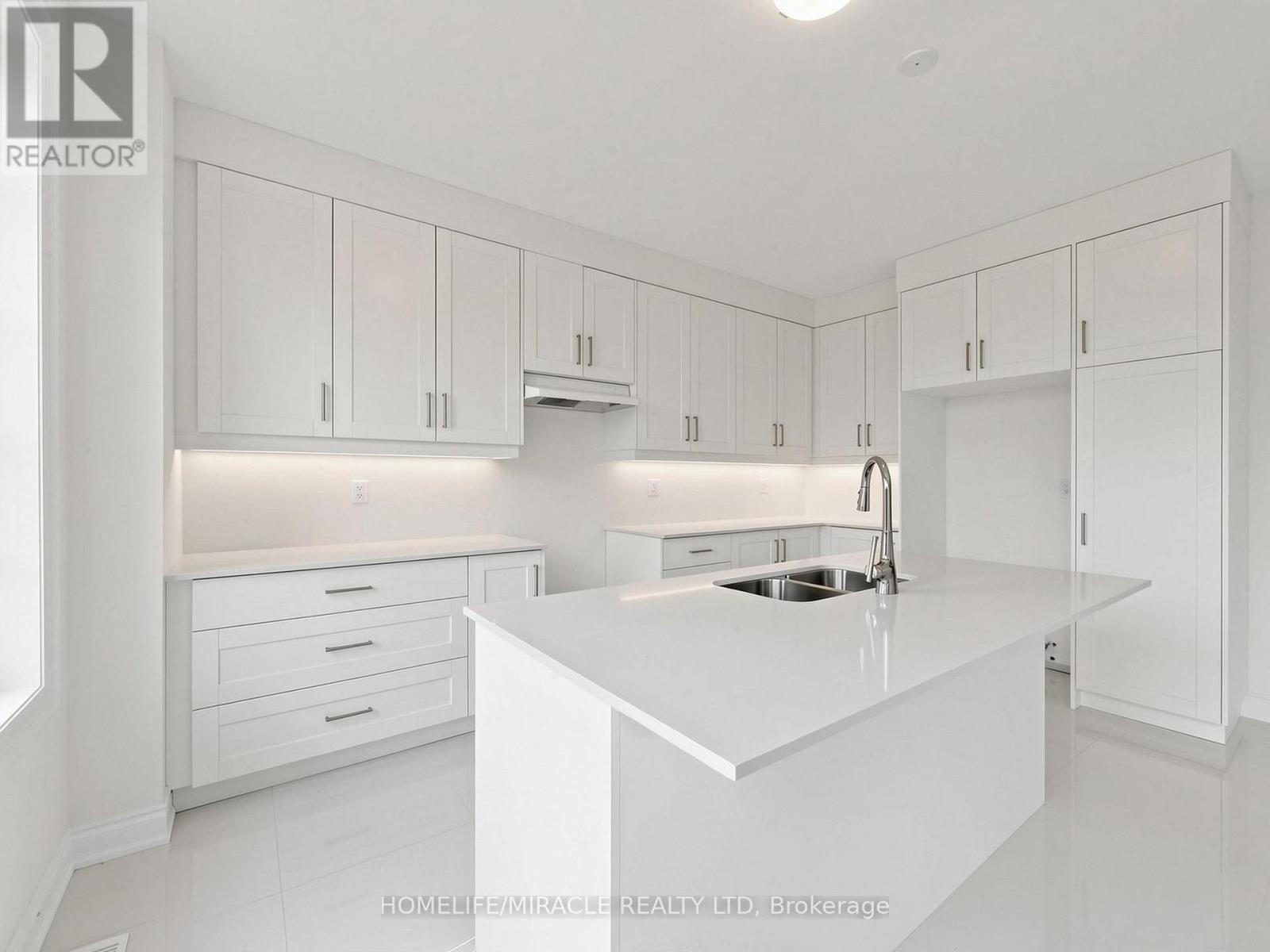 8 RALSTON COURT - 12