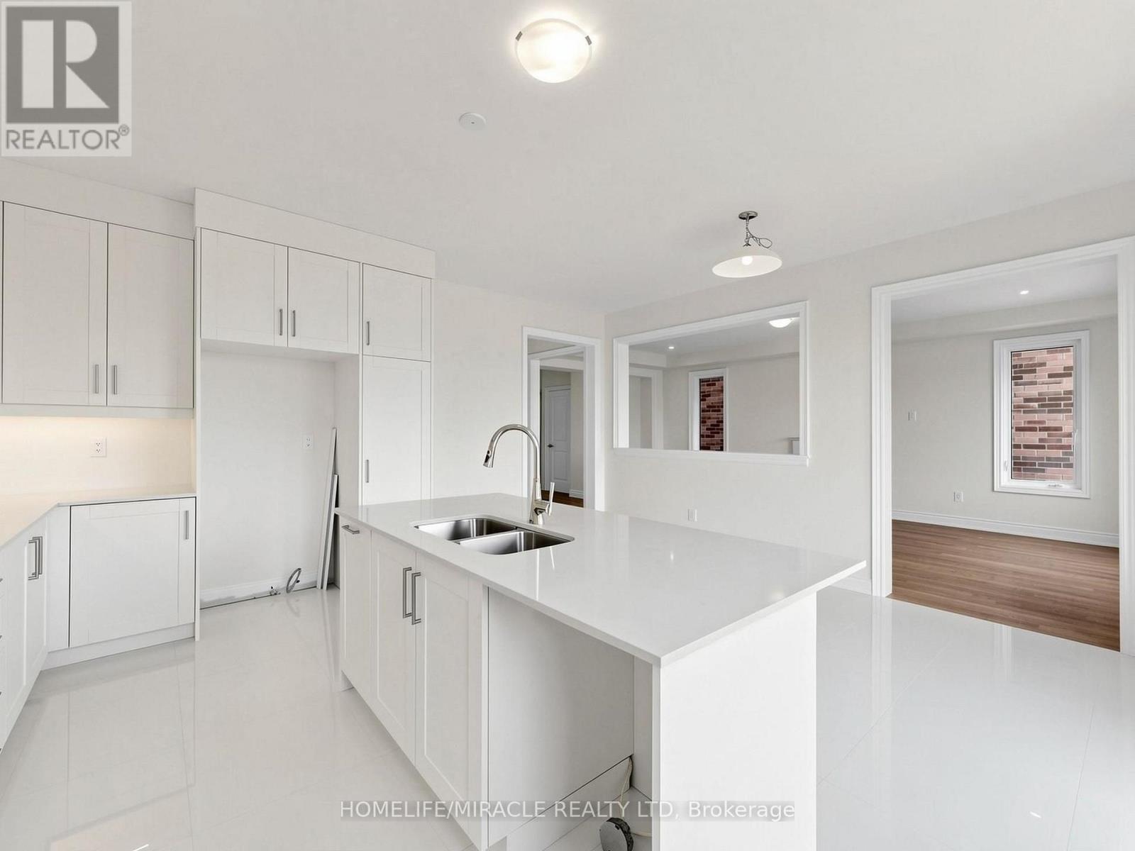 8 RALSTON COURT - 16