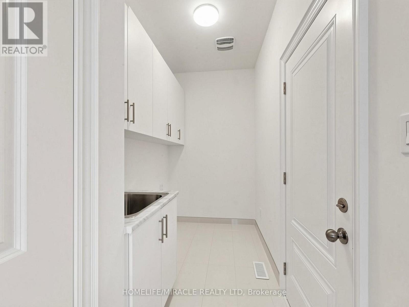 8 RALSTON COURT - 17