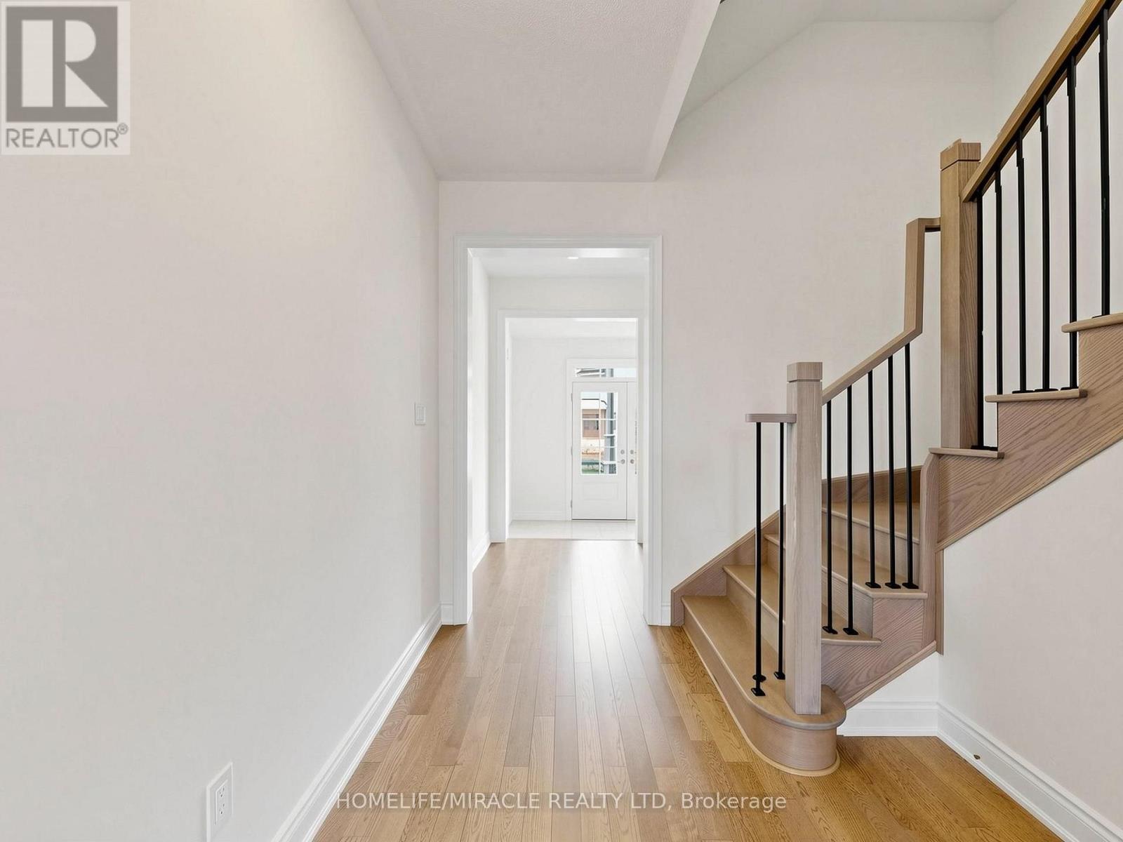 8 RALSTON COURT - 21