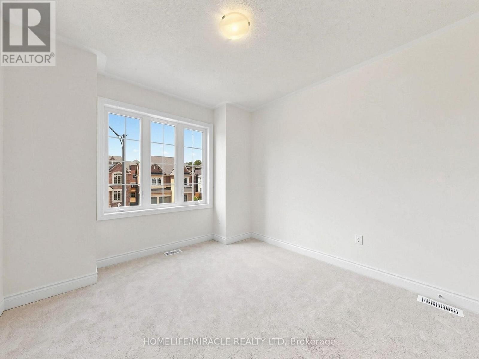 8 RALSTON COURT - 29