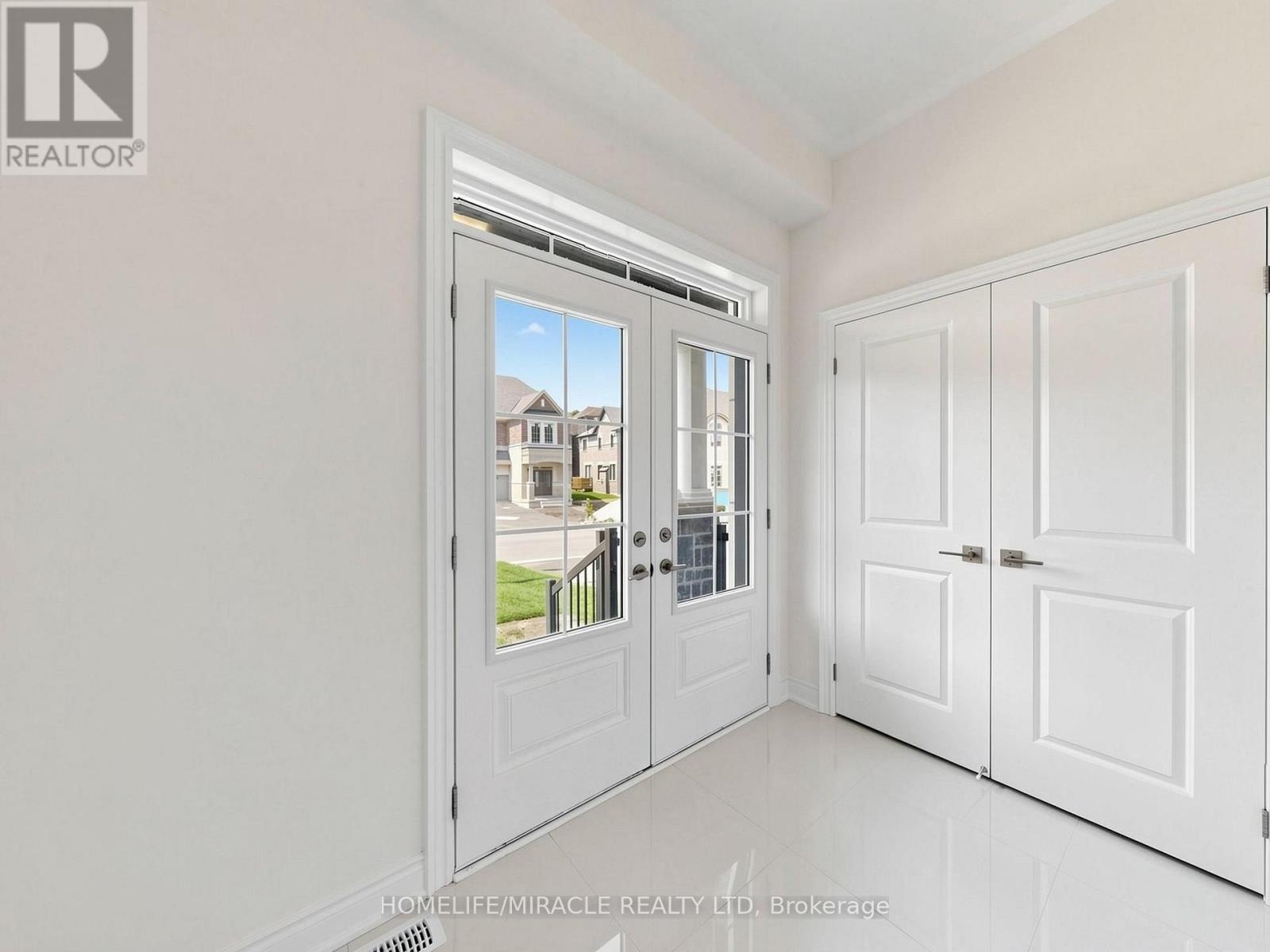 8 RALSTON COURT - 3