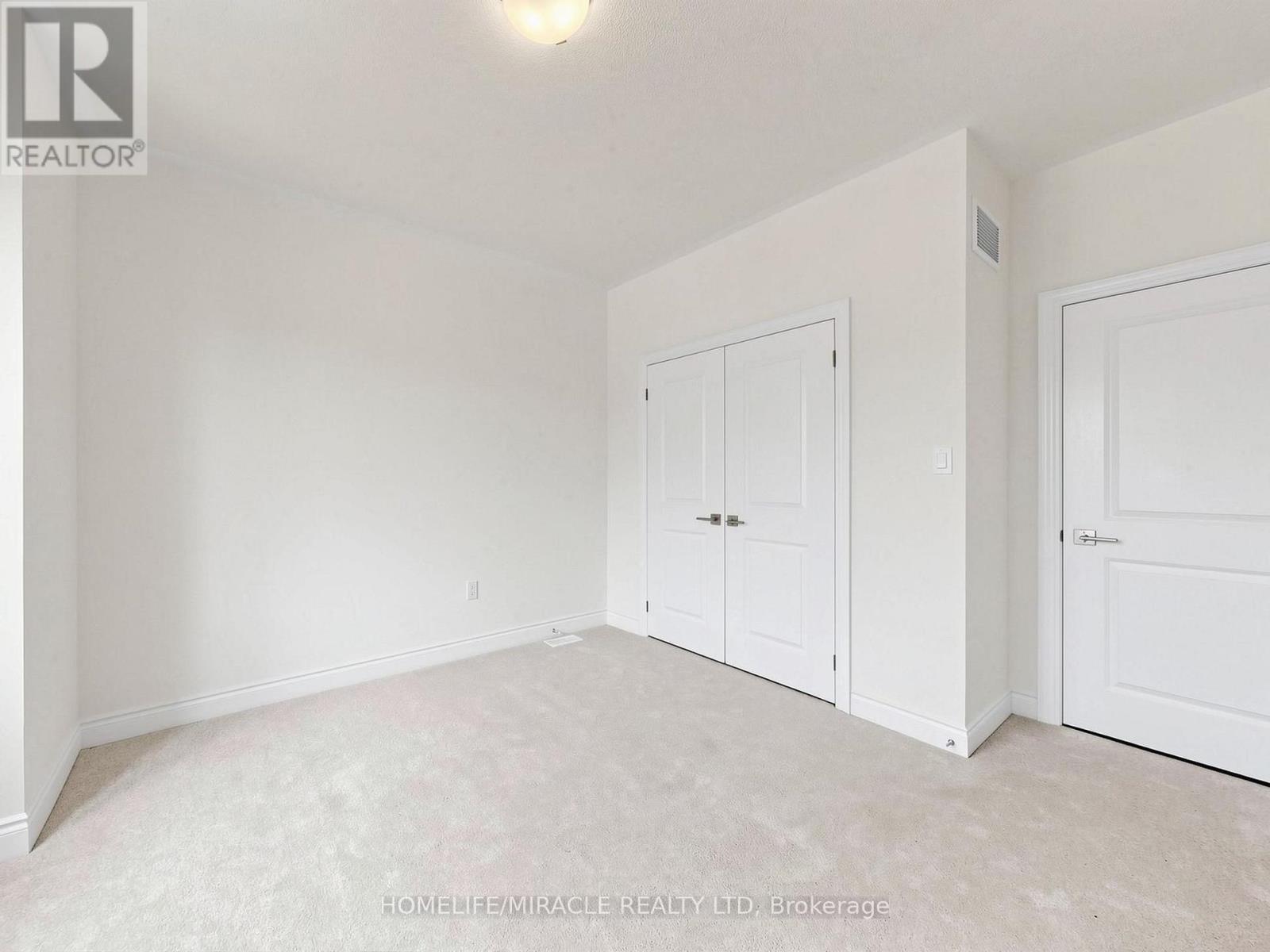 8 RALSTON COURT - 31