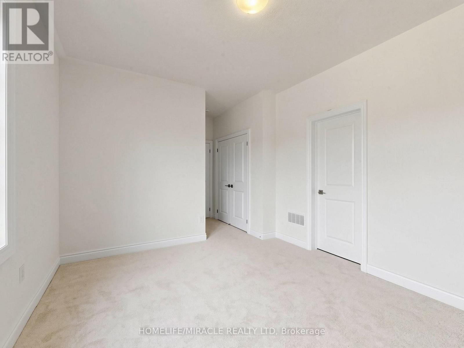 8 RALSTON COURT - 34