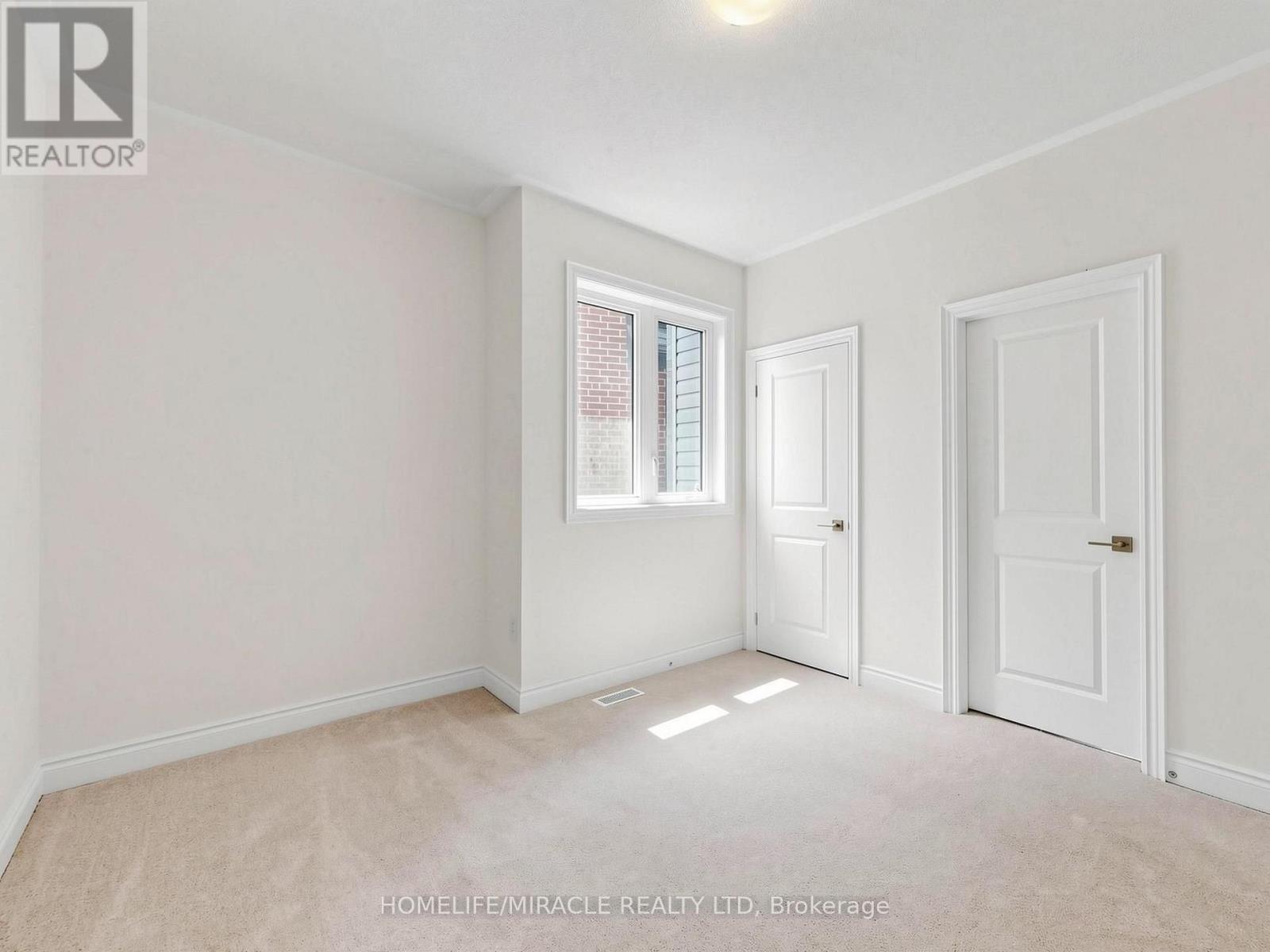 8 RALSTON COURT - 35