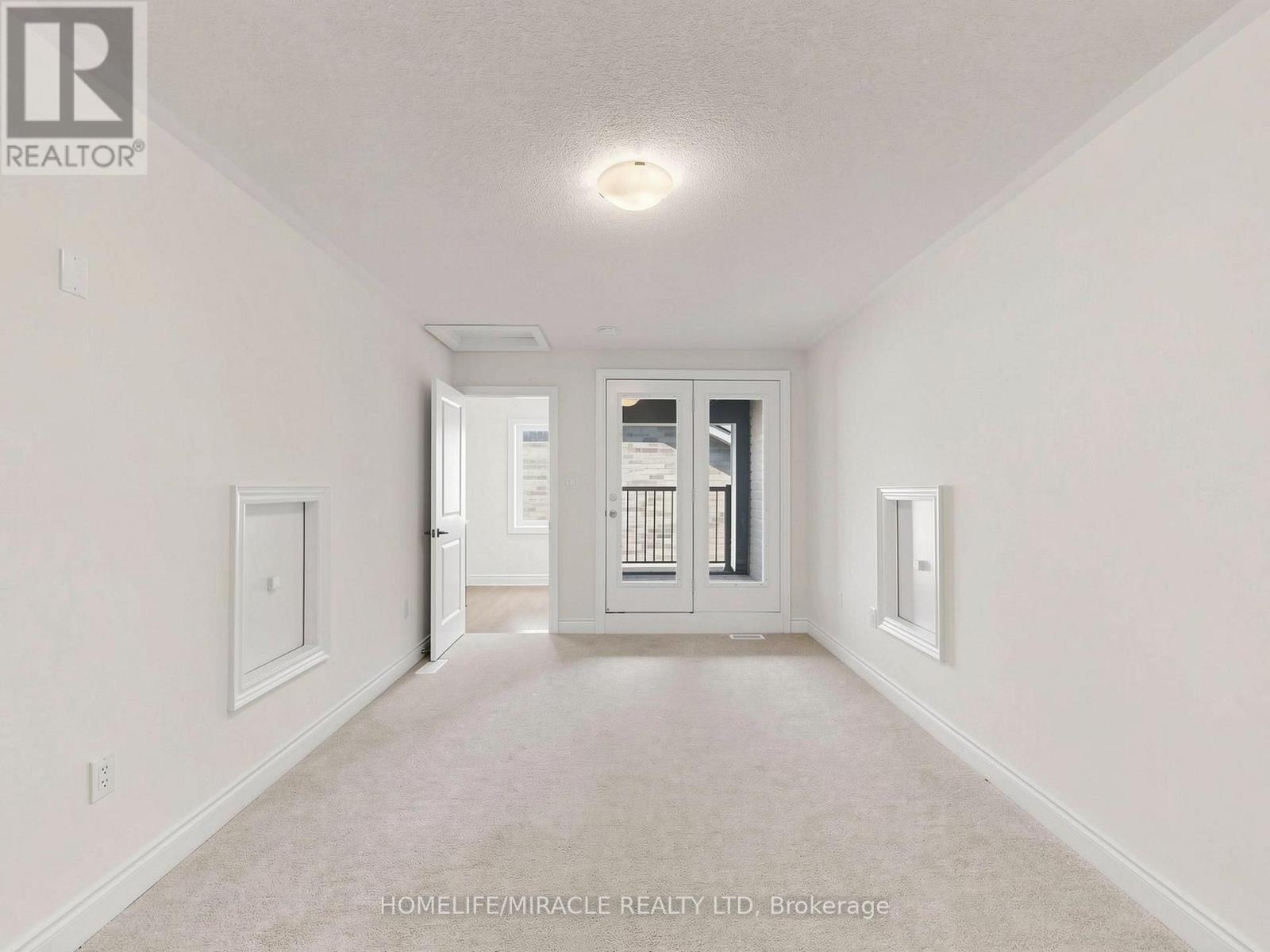 8 RALSTON COURT - 38