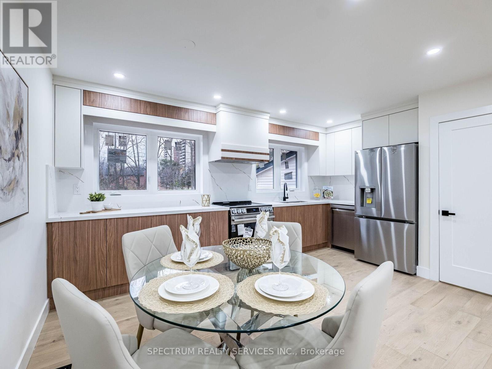 914 FRANCIS ROAD - 14