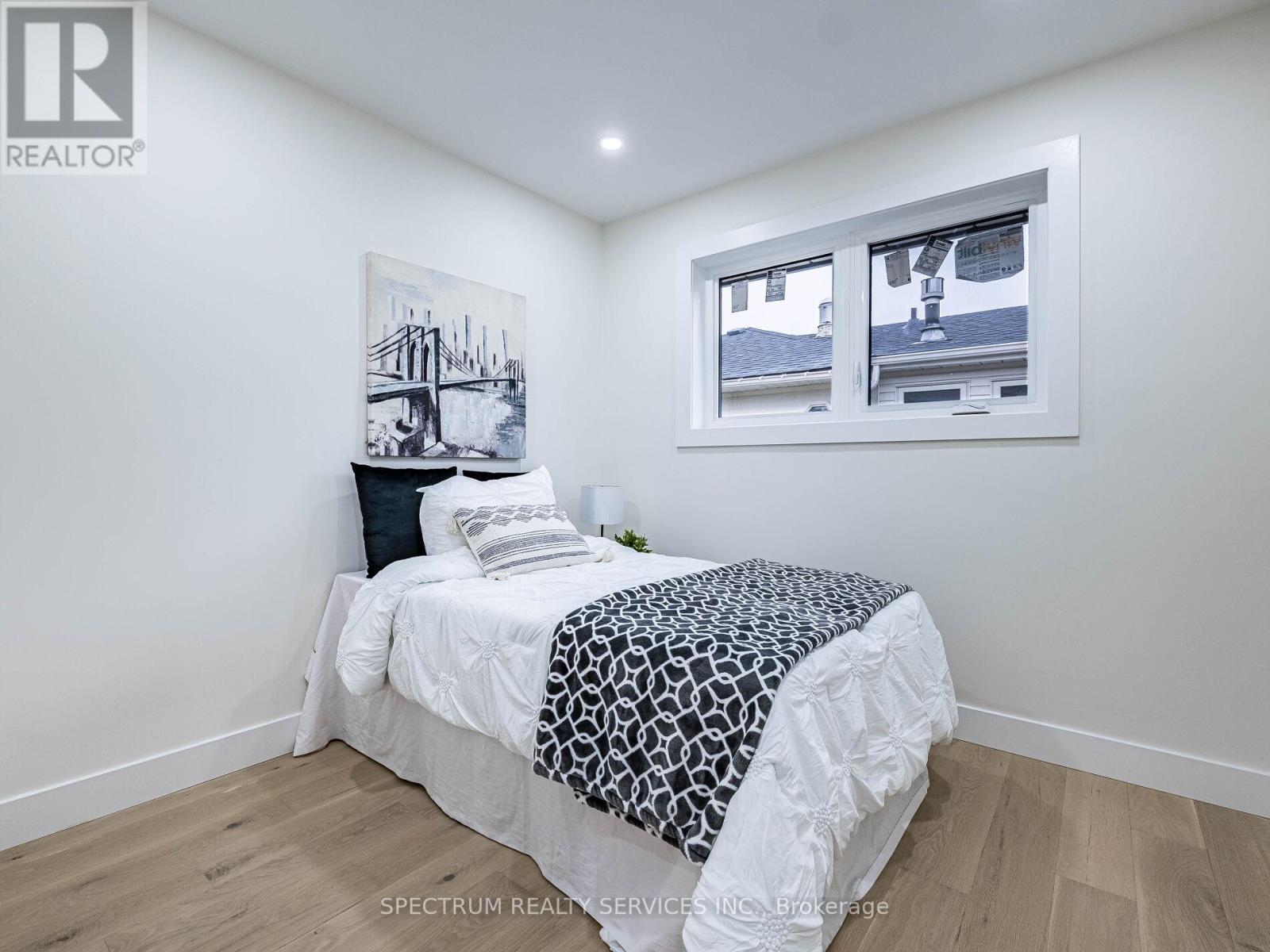 914 FRANCIS ROAD - 22