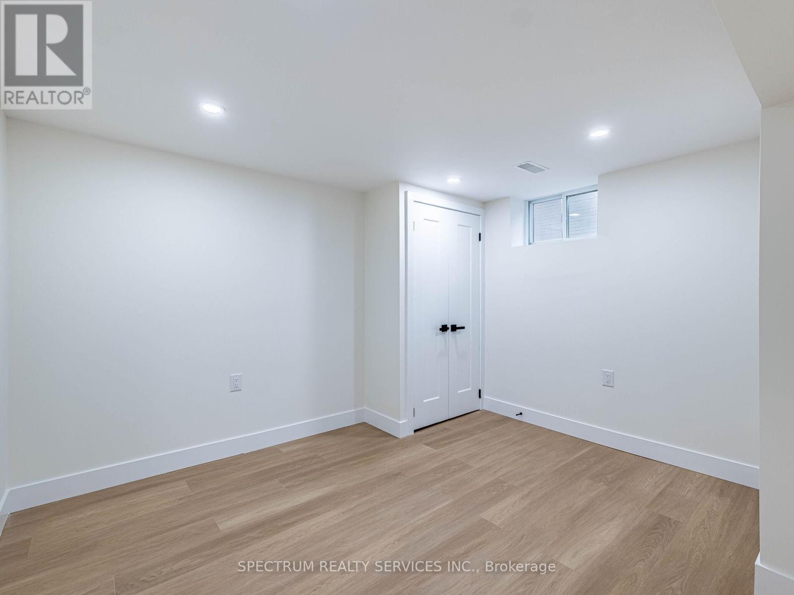 914 FRANCIS ROAD - 41