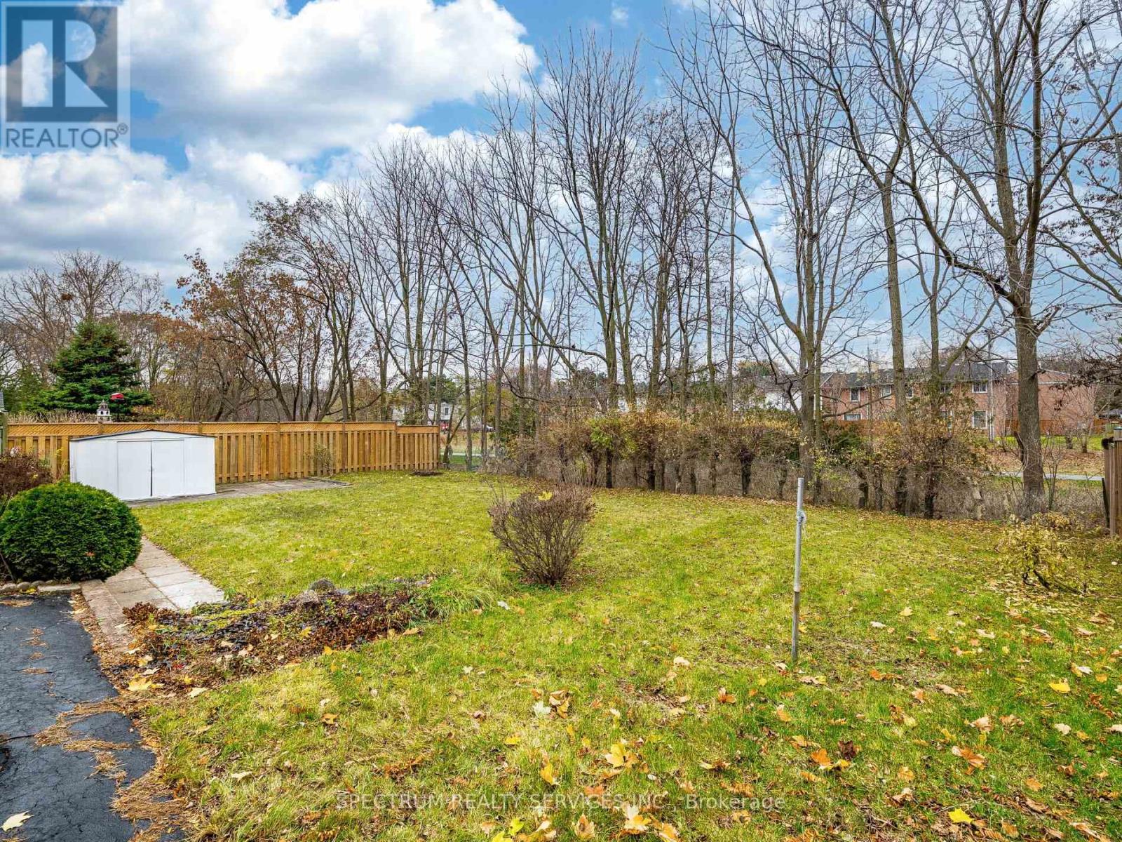 914 FRANCIS ROAD - 47