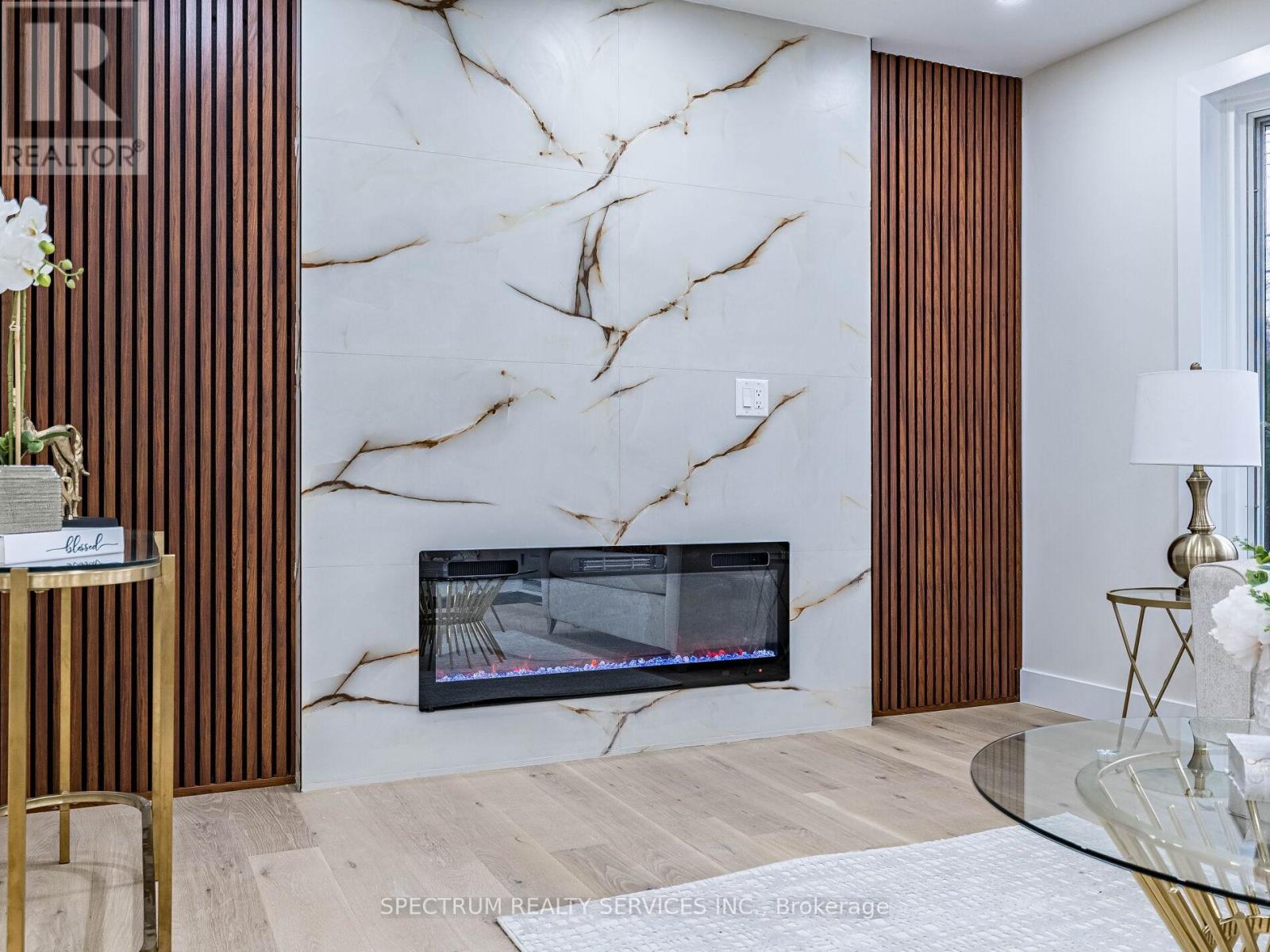 914 FRANCIS ROAD - 8