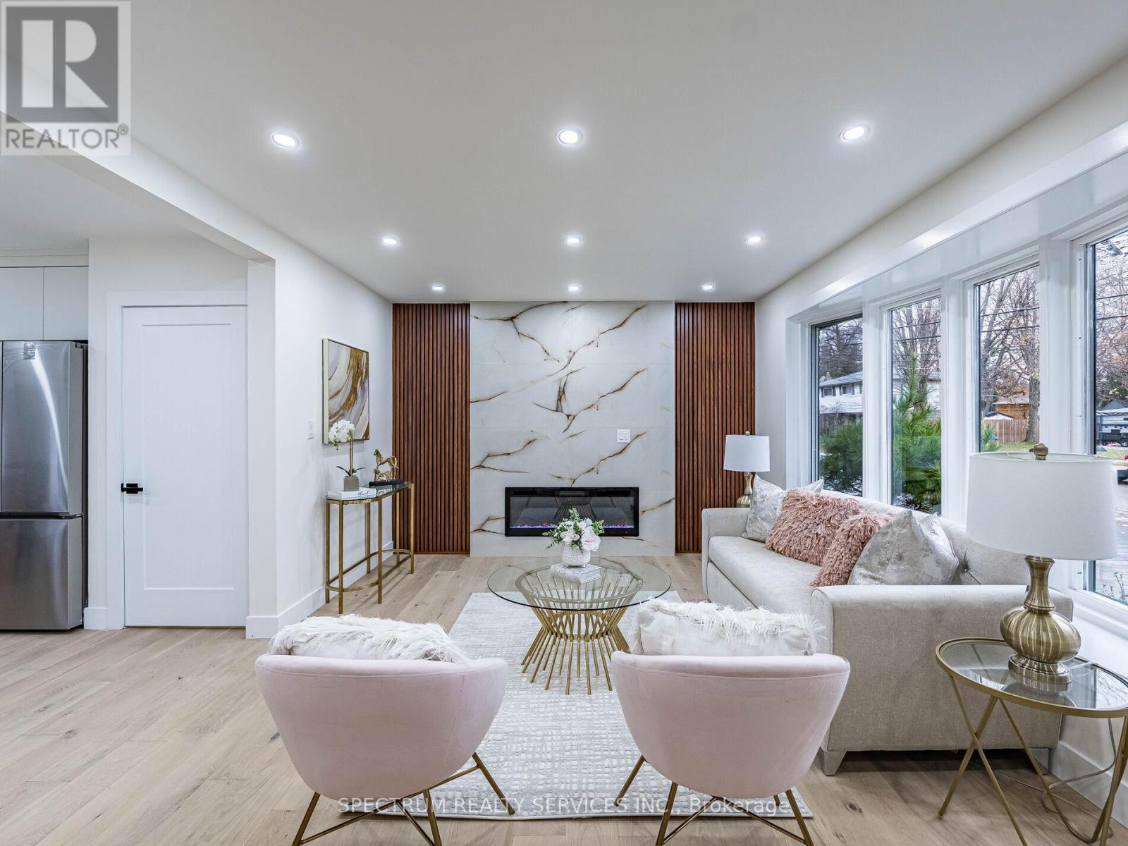 914 FRANCIS ROAD - 9