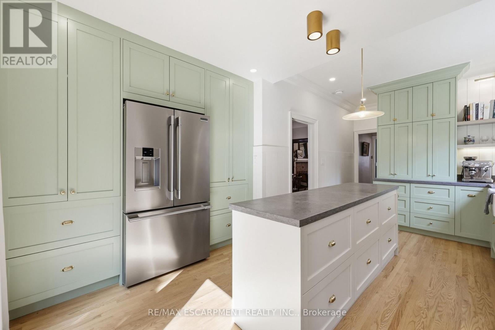 70 GAGE AVENUE S - Image 17