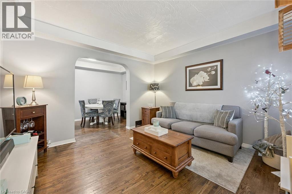 11 BROOK Street — photo 3