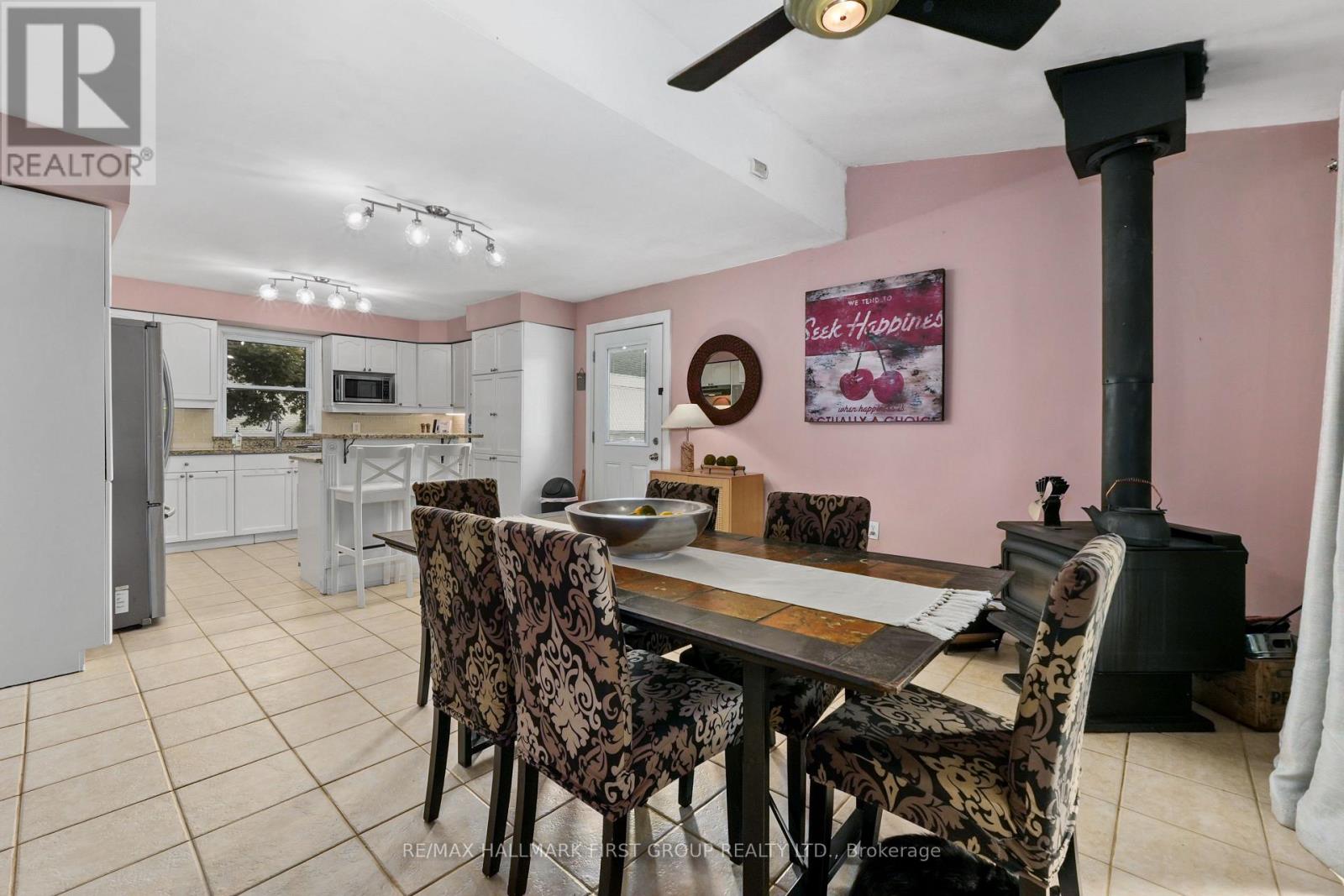 89 ROSE GLEN ROAD N - Image 15