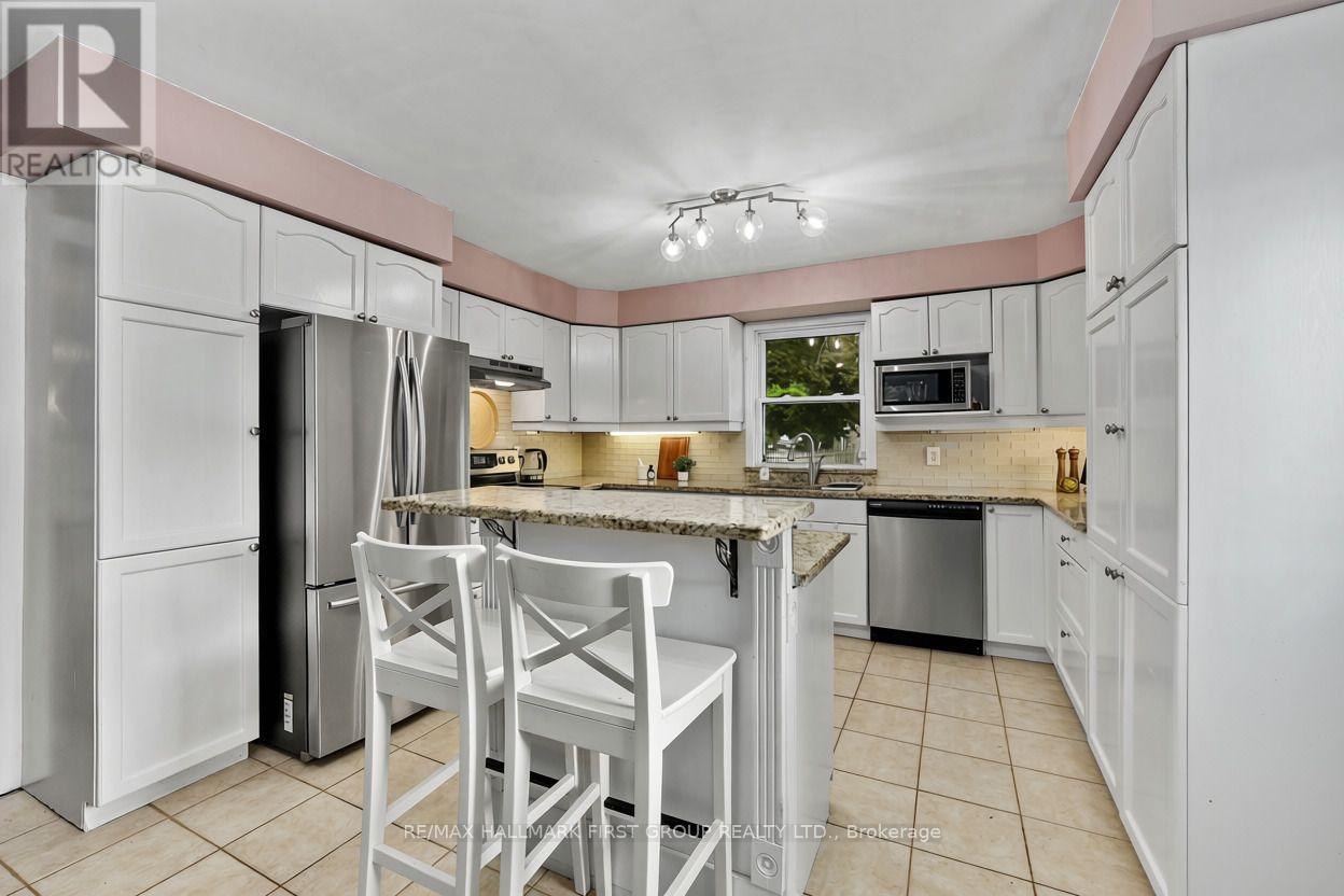 89 ROSE GLEN ROAD N - Image 17
