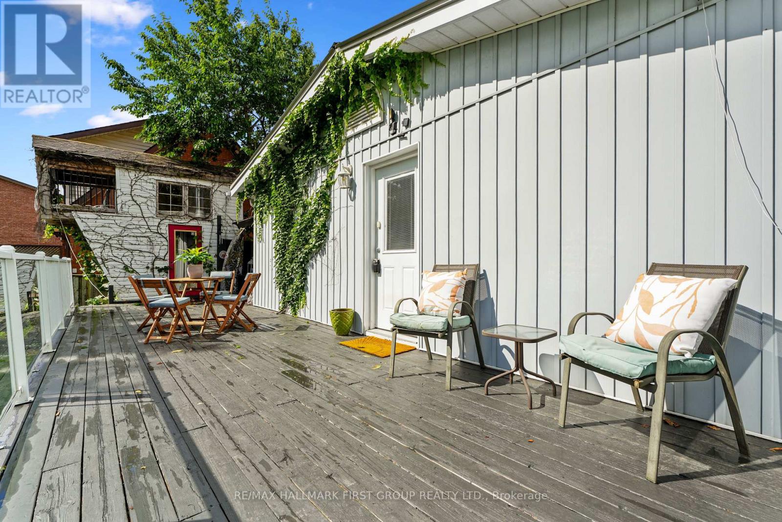 89 ROSE GLEN ROAD N - Image 29