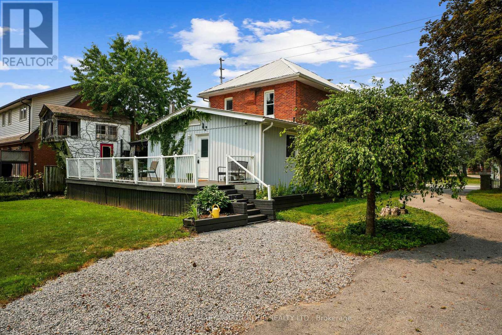 89 ROSE GLEN ROAD N - Image 32