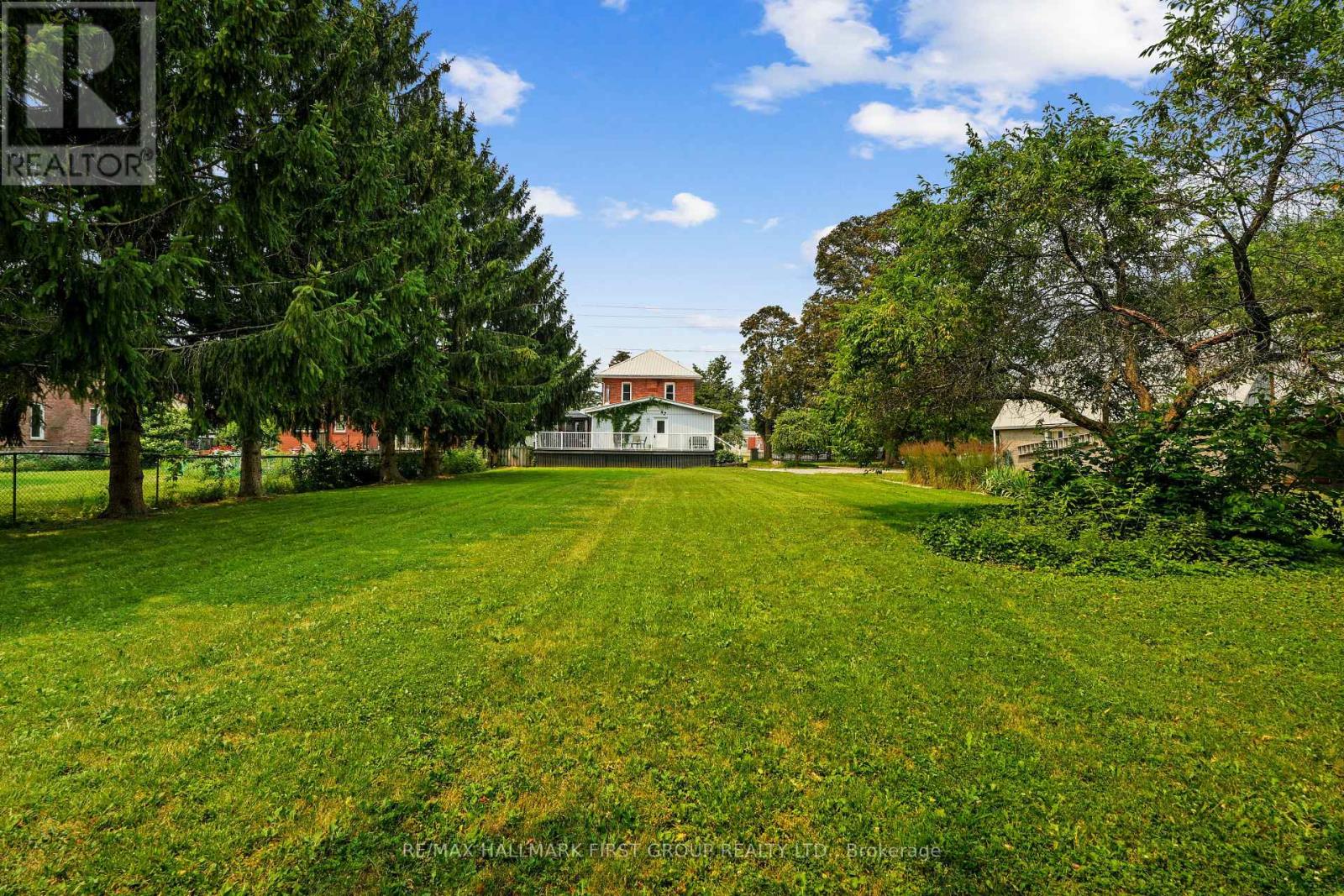 89 ROSE GLEN ROAD N - Image 33